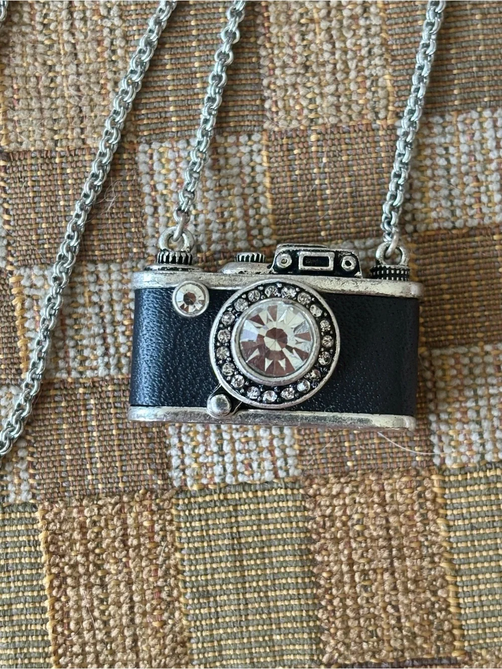 Vintage FOSSIL Black Camera Pendant Rhinestone Lens Silver Tone Long Necklace